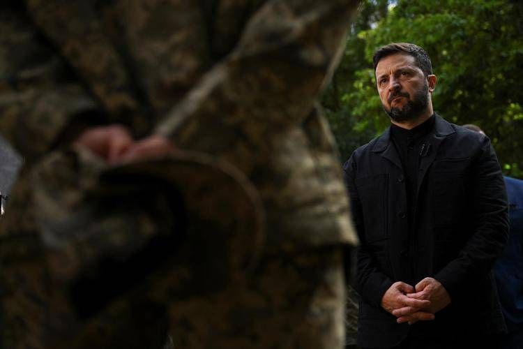 Ucraina, Zelensky: "Neutralizzare droni Shahed chiave per far ripartire diplomazia"