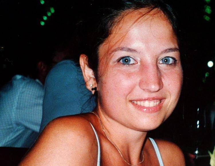 Caso Garlasco, periti: "In bocca Chiara Poggi c'è Dna da contaminazione"