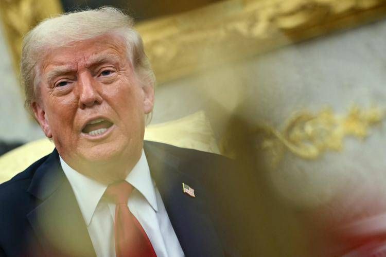 Ucraina, Trump: "Scontento di Putin, accordo in 50 giorni o sanzioni severe"