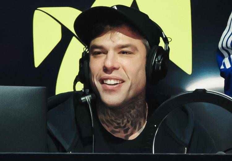Fedez, 'lezione' a Ultima Generazione su aerei privati: "Rompete solo le scatole"