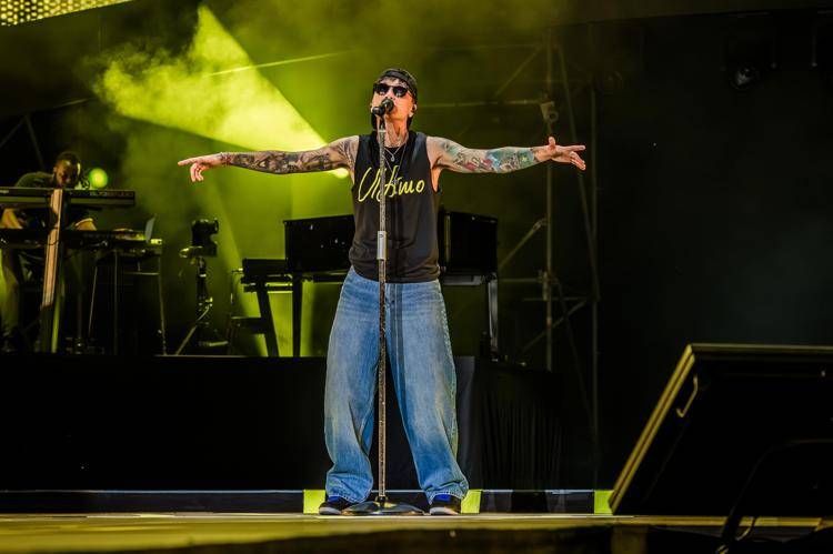 Ultimo, 200mila biglietti venduti in un'ora per il mega raduno a Tor Vergata