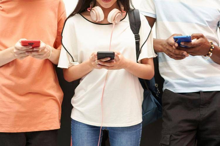 Consumi: smart e sostenibili, fotografia dei 18enni di oggi