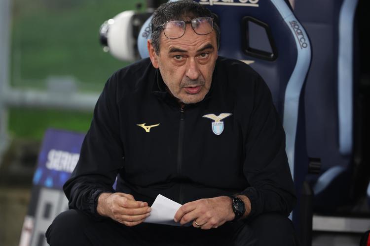 "Malore per Sarri", ma la Lazio smentisce: come sta l'allenatore