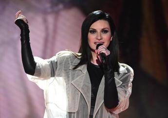Laura Pausini annuncia 'La mia storia tra le dita': botta e risposta al vetriolo con Grigna