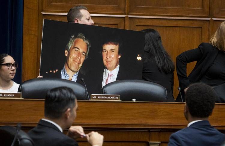 "Lettera oscena di Trump a Epstein", tycoon farà causa al Wall Street Journal