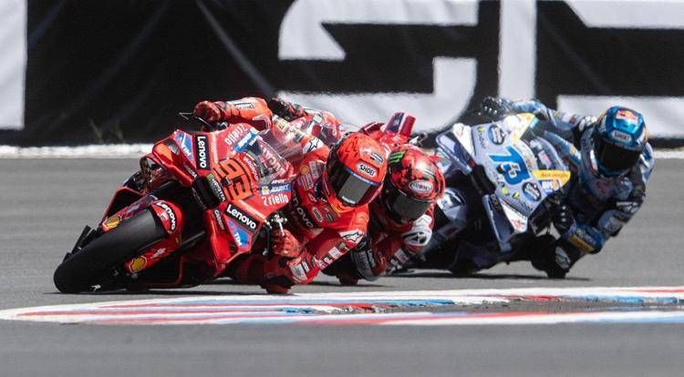 MotoGp Repubblica Ceca, Marc Marquez vince la sprint ma è sotto investigazione