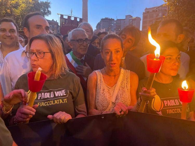 Arianna Meloni alla fiaccolata per Borsellino