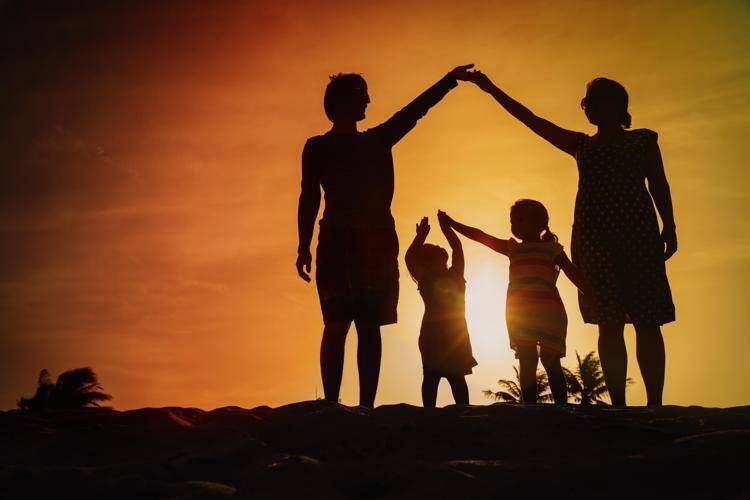 Pro Vita & Famiglia: "Sentenza su congedo madre arcobaleno smaschera delirio Gender"