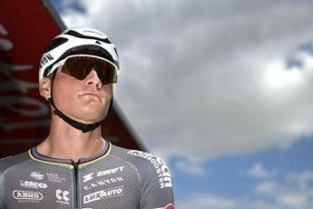 Tour de France, Van der Poel ha la polmonite: costretto a ritirar