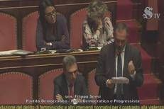 Ddl femminicidio, senatore Sensi (Pd) legge in Aula nomi donne uccise nel 2025 - Video