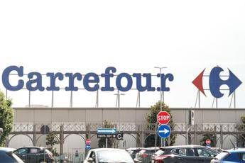 Carrefour vende i suoi mille supermercati italiani a NewPrinces Group, operazione da 1 miliardo di eu