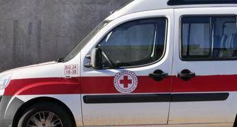 Operaio di 60 anni muore schiacciato da muletto nel Brescia