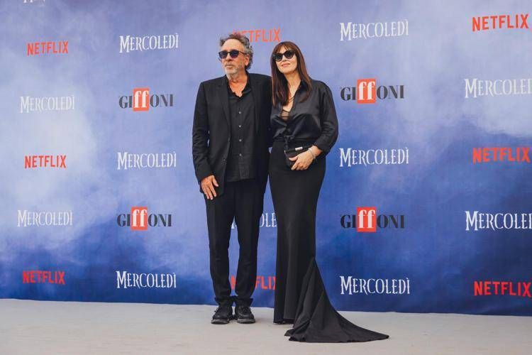 Tim Burton e Monica Bellucci - Netflix
