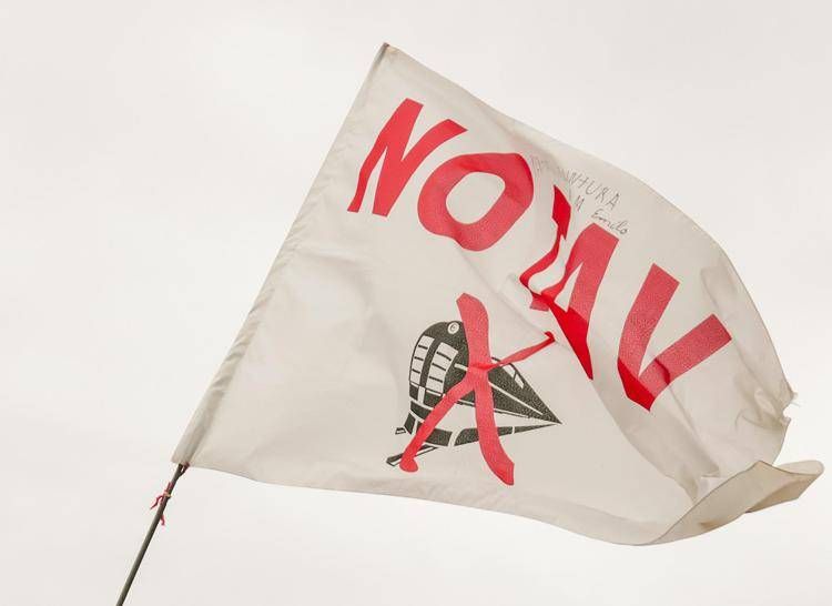 No Tav bloccano la Torino-Bardonecchia, tensioni con polizia. Piantedosi: "Non è dissenso, è guerriglia"