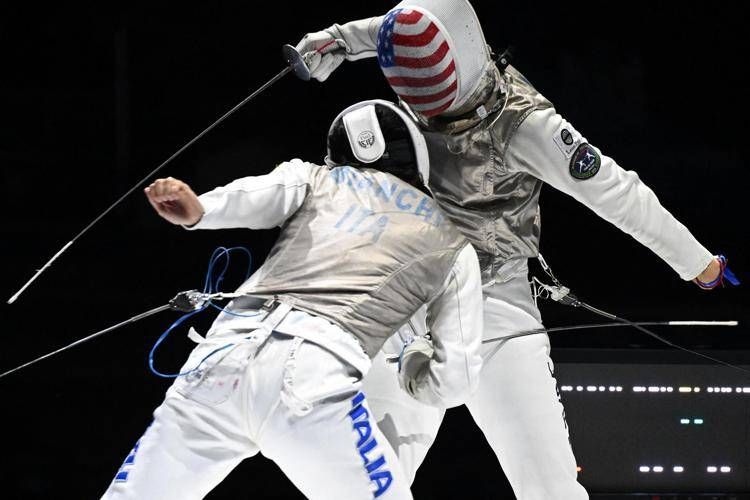 Mondiali di scherma, l'azzurro Guillaume Bianchi contro l'americano Alexander Massialas - Afp