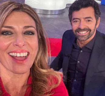 Claudia Adamo è morta, la meteorologa Rai aveva 51 anni. Alberto Matano: 