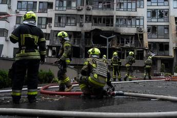 Ucraina, nuovi attacchi russi con droni e missili su Ki