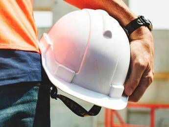 Travolto da muro di contenimento, operaio 61enne muore nel cosenti