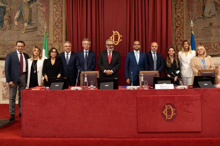 Farmaceutica, Egualia: "Agire su payback, appalti e prezzi per tenuta filiera"