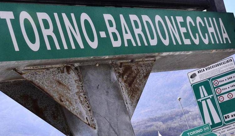 Auto contromano sull'A32, un morto e quattro feriti sulla Torino-Bardonecchia