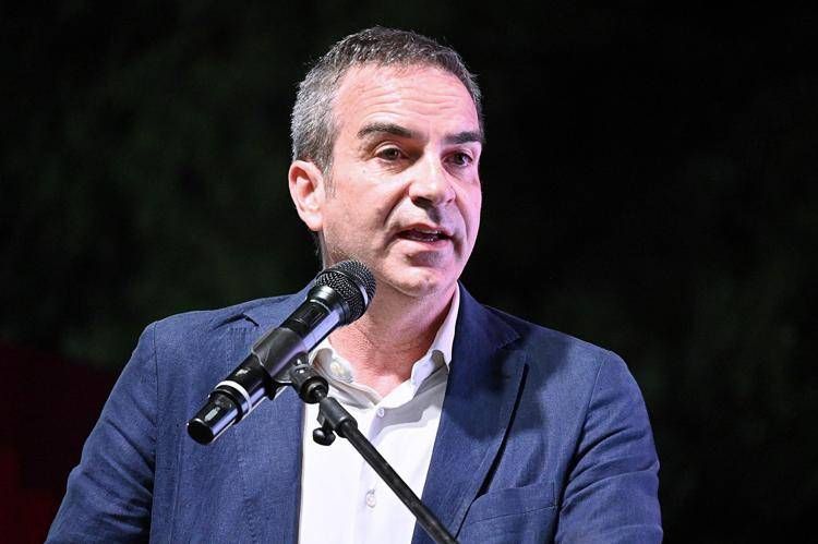 Calabria, il governatore Occhiuto si dimette: "Non mi farò fermare, mi ricandido"