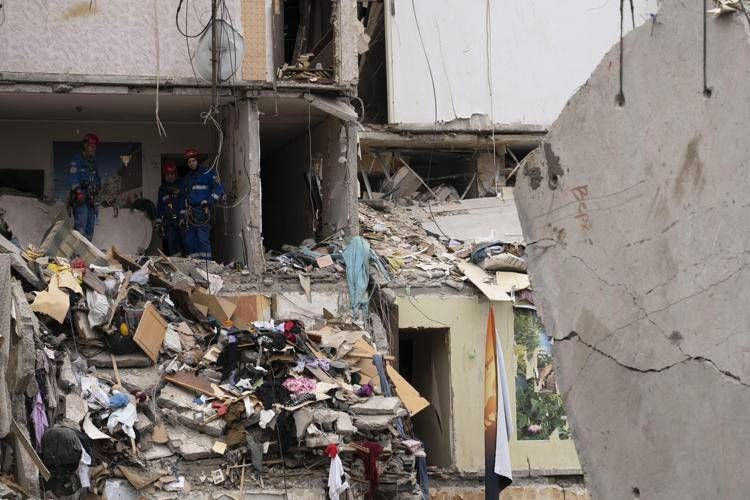 Ucraina-Russia, Zelensky: "Cinque bambini tra i 31 morti in attacco Kiev"