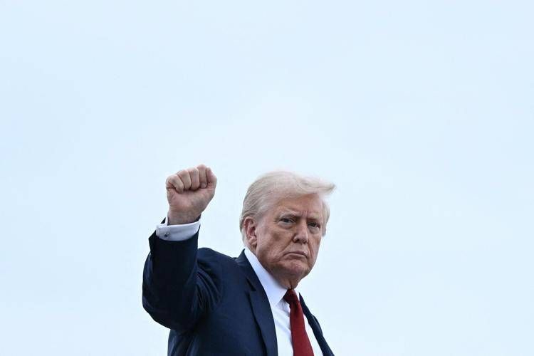 Usa-Russia, alta tensione. Trump sposta sottomarini nucleari: "Mosca ci minaccia"