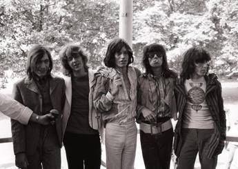 Chitarra contesa tra Met e l'ex Rolling Stones Mick Taylor, l'accusa: 