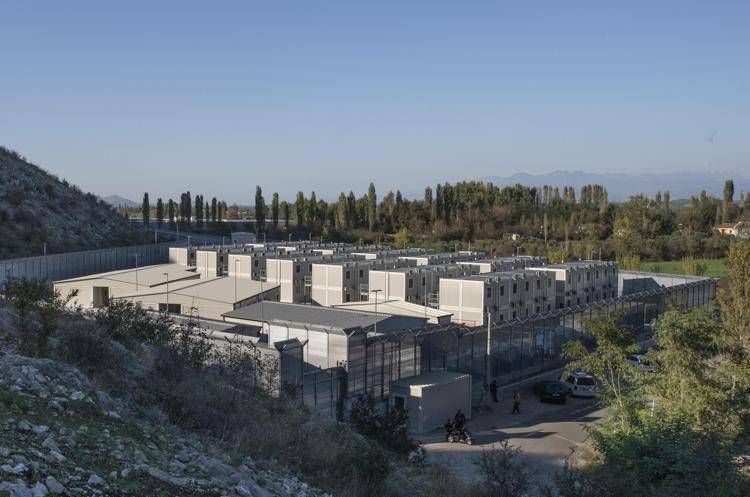 Centro migranti di Gjader in Albania (Ipa)