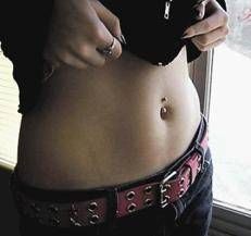 Piercing 'marini', la body art che sfida sole e spiaggia