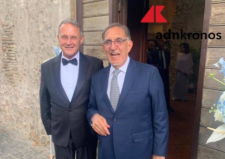  celebra La Russa. Menu campano e bomboniere in ceramica di Vietri