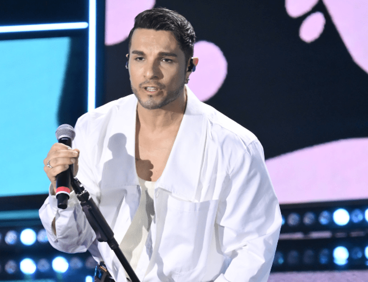 Marco Carta dimesso dall'ospedale, come sta il cantante: il messaggio