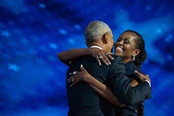 Barack Obama compie 64 anni, Michelle: 