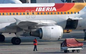 Cibo kosher su volo Iberia arriva con la scritta ‘Palestina Libera’, avviata un'indagi