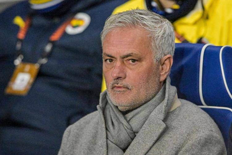 Mourinho, lacrime per Jorge Costa: "Fa parte della mia storia"