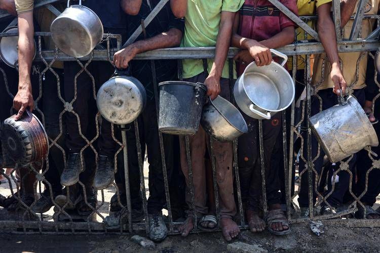 "Foto di fame a Gaza fabbricate con Hamas": l'industria del falso scoperta dai giornali tedeschi