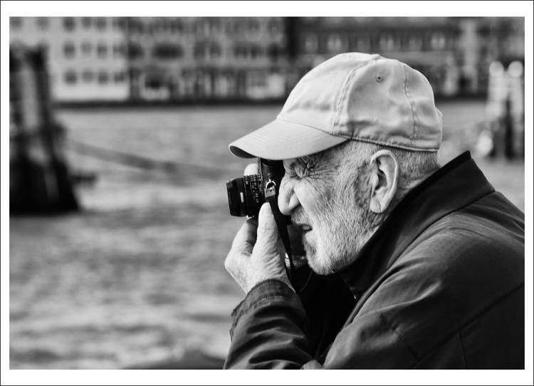 Addio al fotografo Gianni Berengo Gardin, grande testimone dell'Italia in bianco e nero