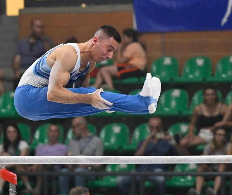 Lorenzo Bonicelli in Italia dopo la caduta agli anelli: trasferito al Niguarda di Milano