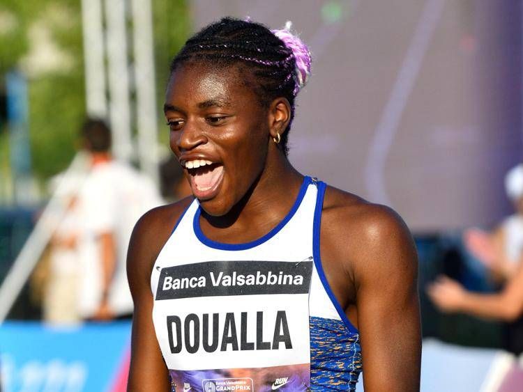 Chi è Kelly Doualla, la giovane stella dell'atletica azzurra che in Finlandia ha fatto la storia
