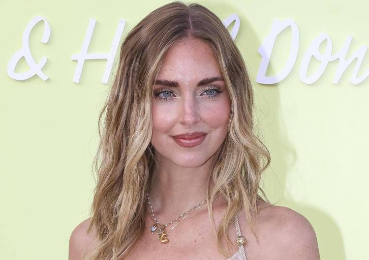 Chiara Ferragni parla di Leone e Vittoria ai follower e ammette: "Vorrei poteste vederli"