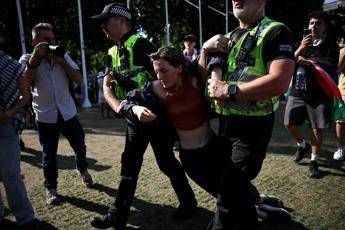Gruppo pro Pal messo al bando in Gb, 365 arresti durante protesta a Lond