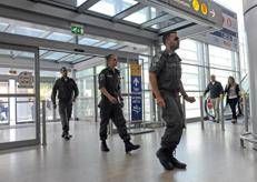 Polizia all'aeroporto di Tel Aviv - Fotograma /Ipa