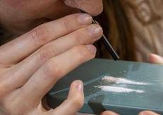 Dalla cocaina rosa alla ketamina, ecco i rischi dello sballo nelle notti estive