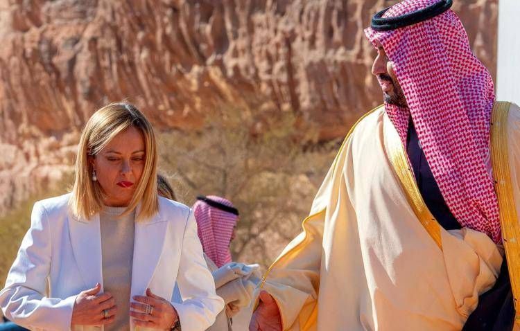 Israele-Gaza, Meloni sente bin Salman: "No all'escalation, pace giusta è solo con due Stati"