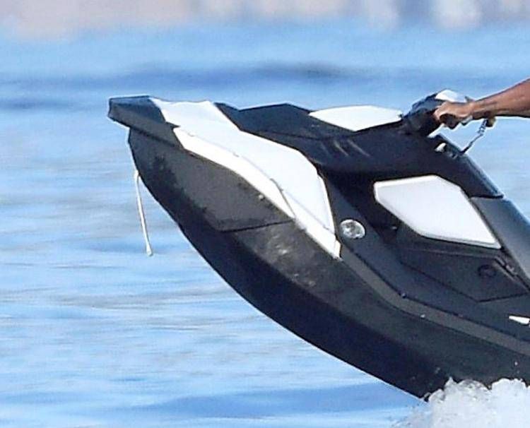 Una moto d'acqua
