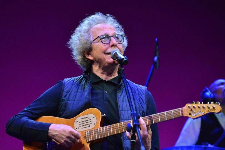 Fabio Concato: "Costretto a fermare i concerti per un tumore, mi sto curando"