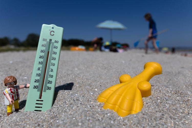 Ponte Ferragosto tra sole, caldo ed acquazzoni: poi la svolta