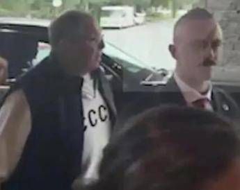 Incontro Trump-Putin, lo show di Lavrov con felpa dell'Ur