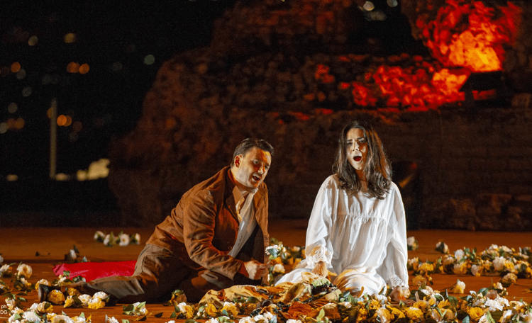 Taormina, dieci minuti di applausi per La Traviata di Castiglione