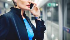 Donna al telefono - 


